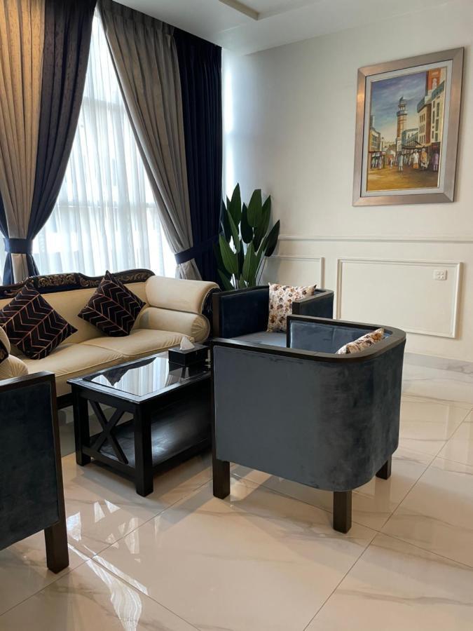Oxygym Club Hotel & Suites Faisalabad Eksteriør billede