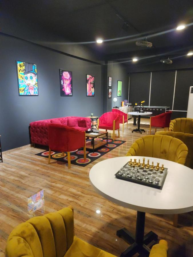 Oxygym Club Hotel & Suites Faisalabad Eksteriør billede
